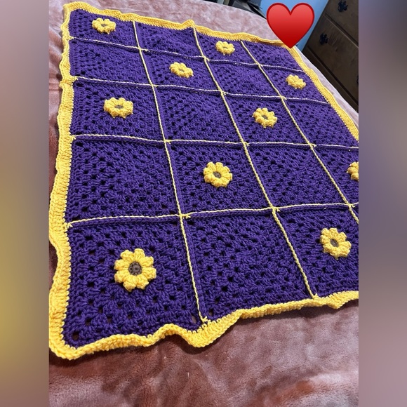 Crocheted 🌼By Me🌼 Flower Baby Blanket - Picture 2 of 11